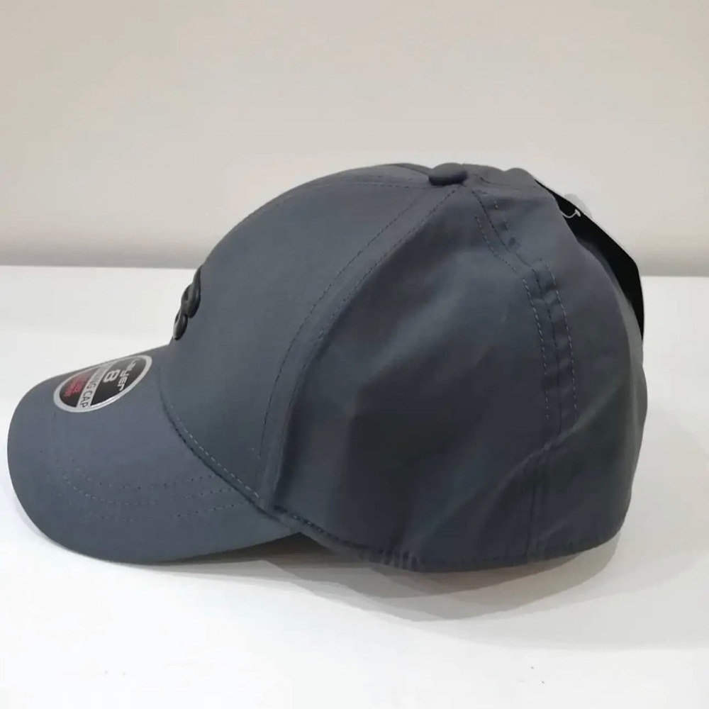Layer 8 Grey Running Cap - Picture 2 of 3